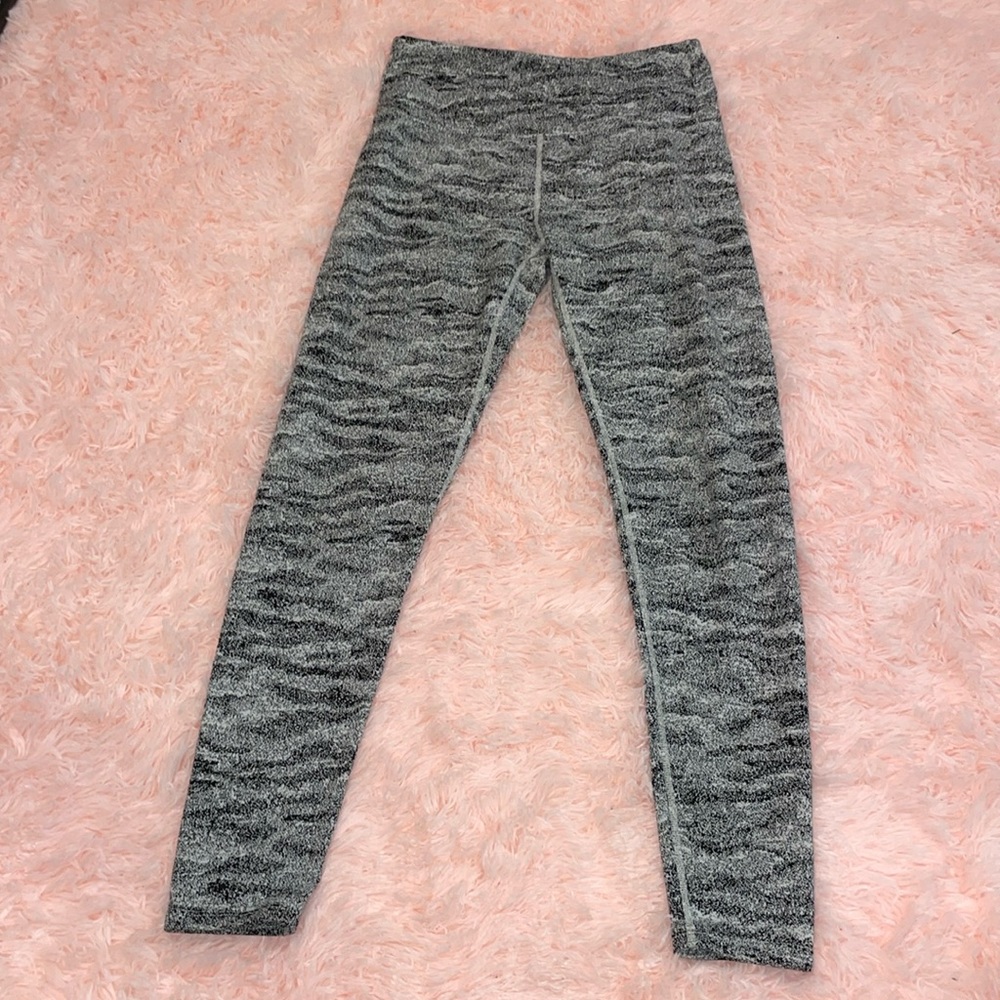 Black and white patterned leggings